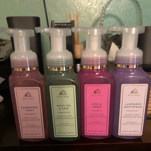 NWT White Barn ( BBW) 4 Foaming Hand Soaps - Picture 1 of 6